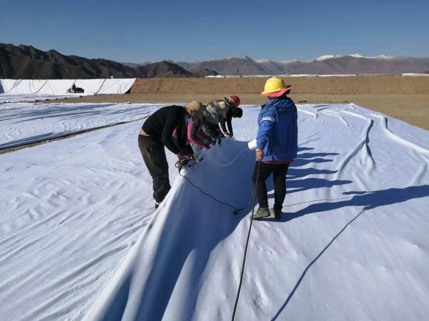 与混凝土搭接时(如桥墩处)处理措施